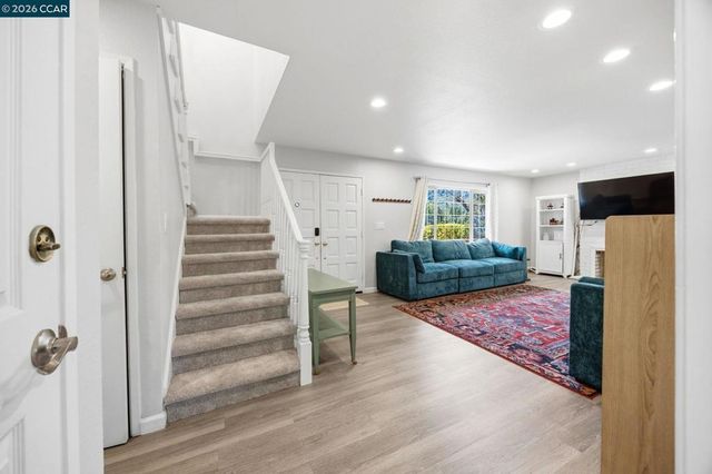 2537 Simas Ave, Pinole, CA 94564