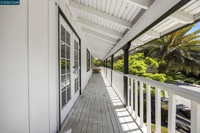 2537 Simas Ave, Pinole, CA 94564