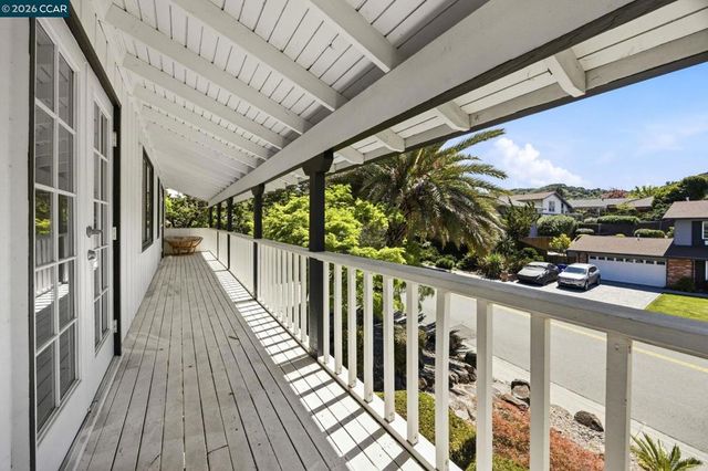 2537 Simas Ave, Pinole, CA 94564