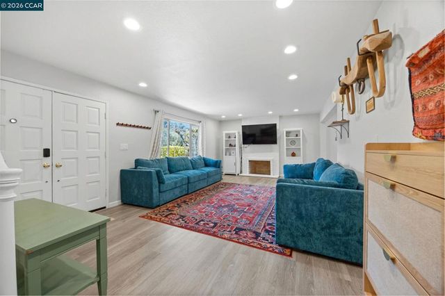 2537 Simas Ave, Pinole, CA 94564