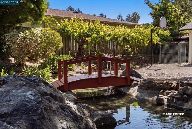 2537 Simas Ave, Pinole, CA 94564