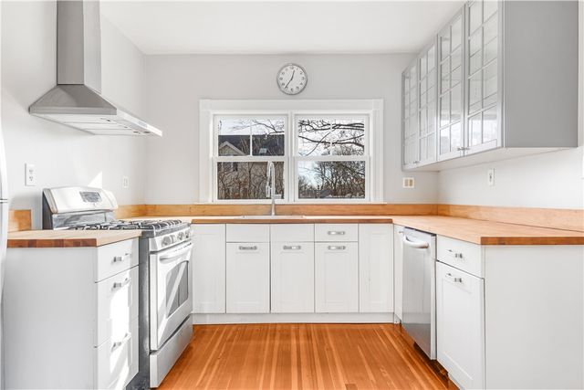 9 Linden Avenue, East Providence, RI 02916