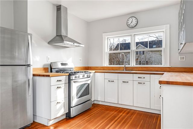 9 Linden Avenue, East Providence, RI 02916