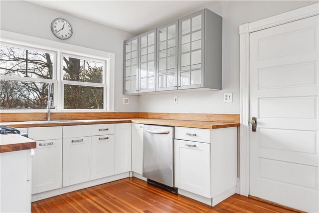 9 Linden Avenue, East Providence, RI 02916