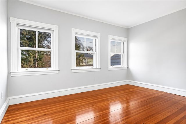 9 Linden Avenue, East Providence, RI 02916