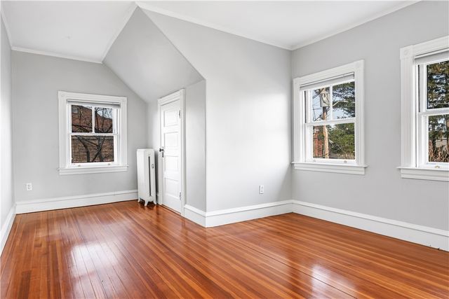 9 Linden Avenue, East Providence, RI 02916