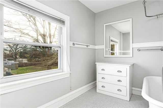 9 Linden Avenue, East Providence, RI 02916