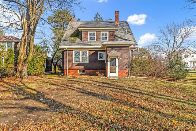 9 Linden Avenue, East Providence, RI 02916