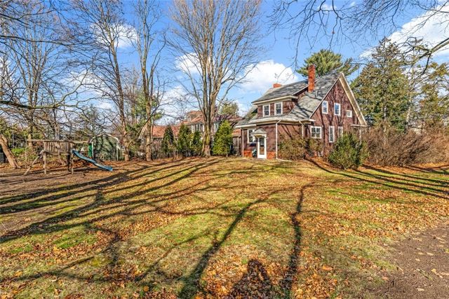 9 Linden Avenue, East Providence, RI 02916