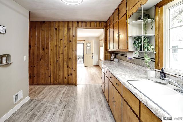 5611 Cedar Street, Omaha, NE 68106