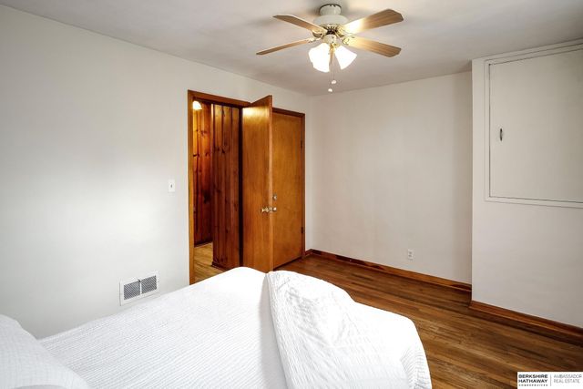 5611 Cedar Street, Omaha, NE 68106