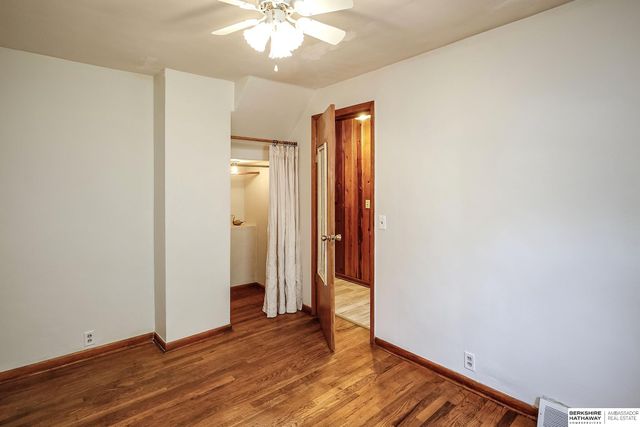 5611 Cedar Street, Omaha, NE 68106