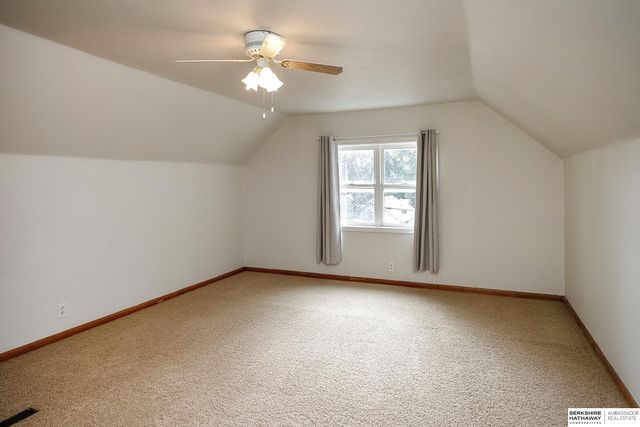 5611 Cedar Street, Omaha, NE 68106