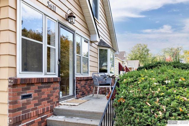 5611 Cedar Street, Omaha, NE 68106