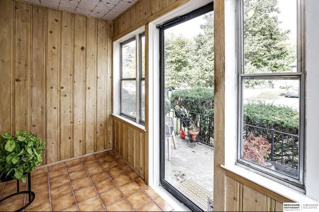 5611 Cedar Street, Omaha, NE 68106