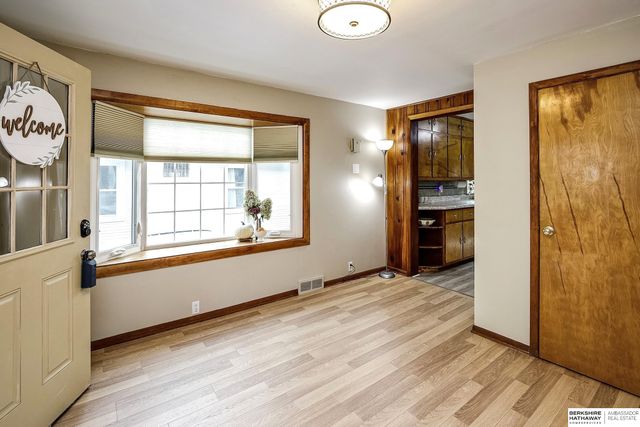 5611 Cedar Street, Omaha, NE 68106