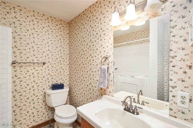 4718 Massillon Road, North Canton, OH 44720