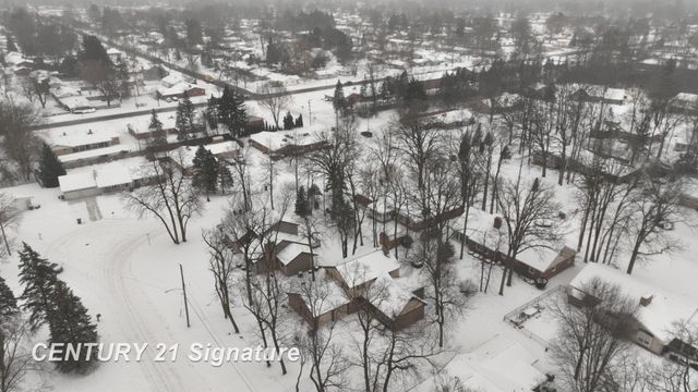 2765 Clairmount Drive, Saginaw Twp, MI 48603