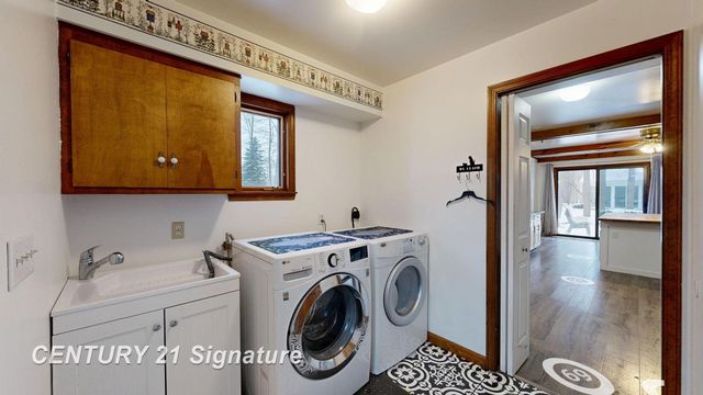 2765 Clairmount Drive, Saginaw Twp, MI 48603