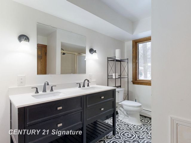 2765 Clairmount Drive, Saginaw Twp, MI 48603