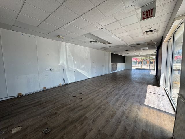 12250 S Harlem Avenue, Palos Heights, IL 60463