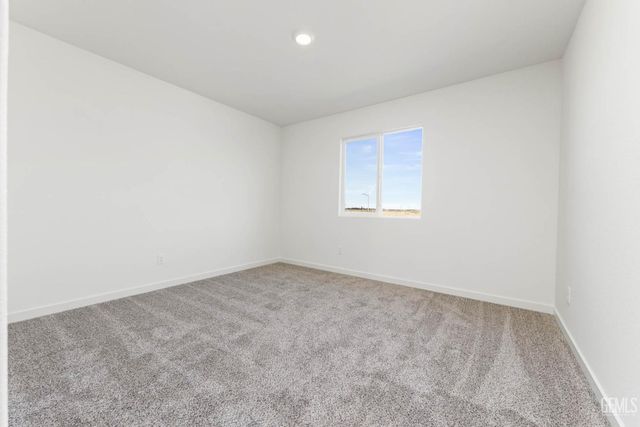 7919 Blueberry Avenue, Bakersfield, CA 93313