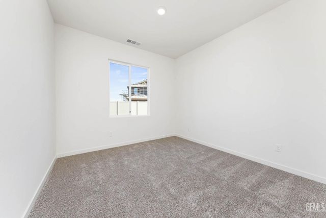 7919 Blueberry Avenue, Bakersfield, CA 93313