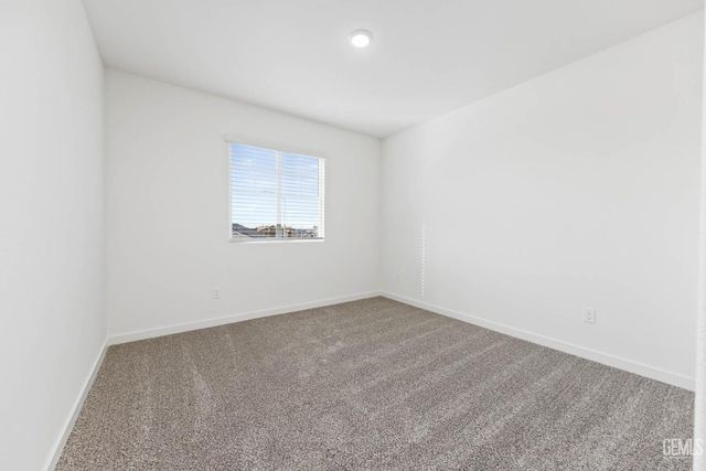 7919 Blueberry Avenue, Bakersfield, CA 93313