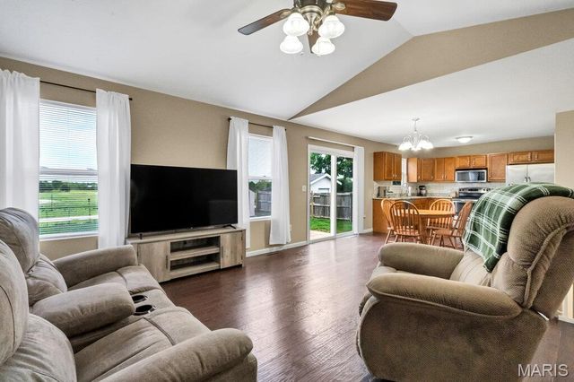 117 Hickory Trails Drive, Wright City, MO 63390