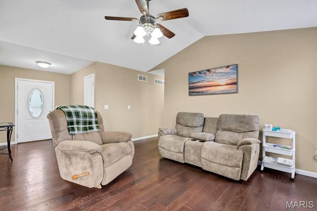 117 Hickory Trails Drive, Wright City, MO 63390