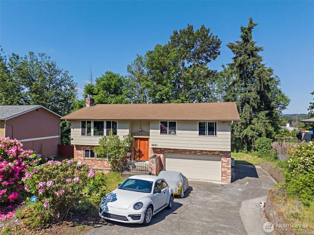 2521 Talbot Crest Drive S, Renton, WA 98055