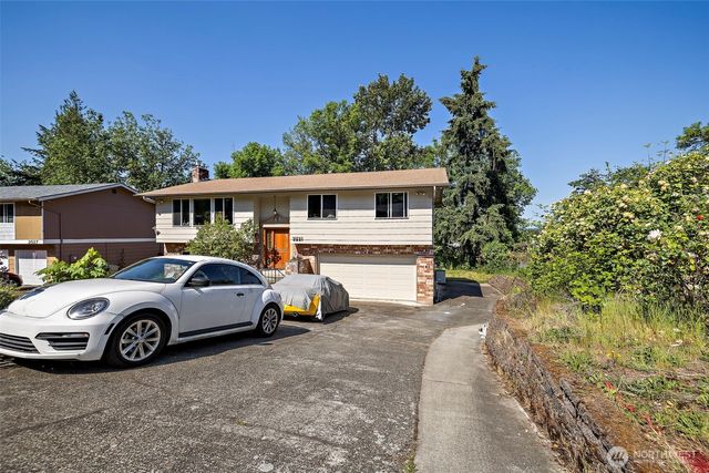 2521 Talbot Crest Drive S, Renton, WA 98055