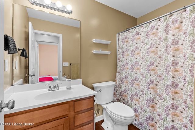 4405 Debbie Ct, Louisville, KY 40213