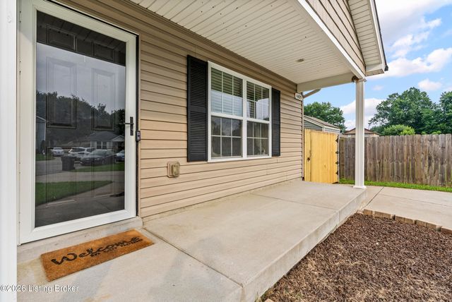 4405 Debbie Ct, Louisville, KY 40213