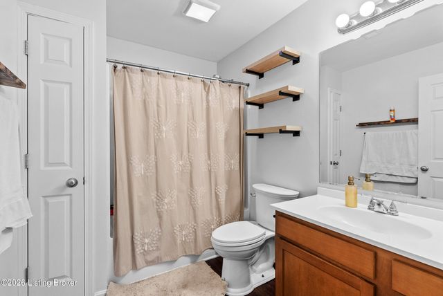 4405 Debbie Ct, Louisville, KY 40213