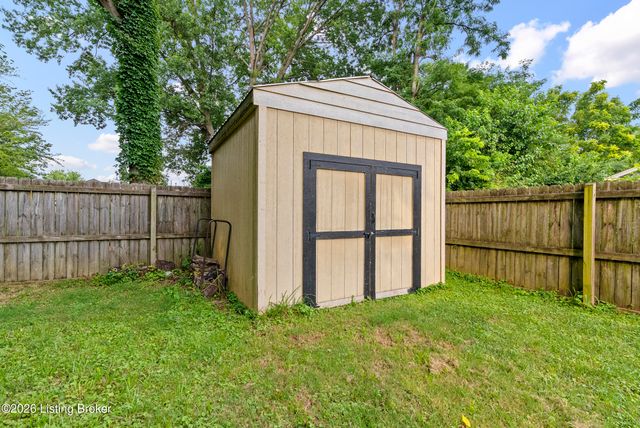 4405 Debbie Ct, Louisville, KY 40213