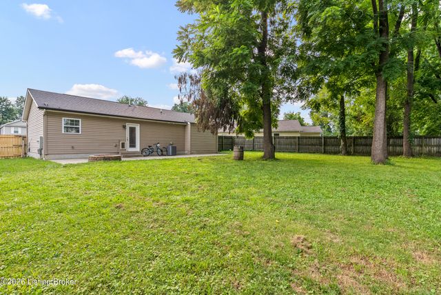 4405 Debbie Ct, Louisville, KY 40213