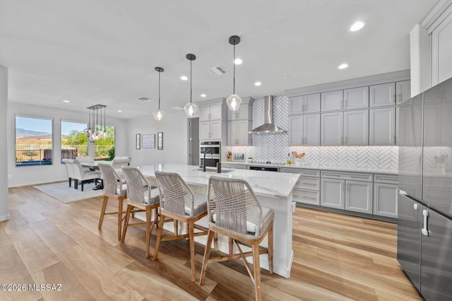 7911 S Land Grant Drive, Tucson, AZ 85747