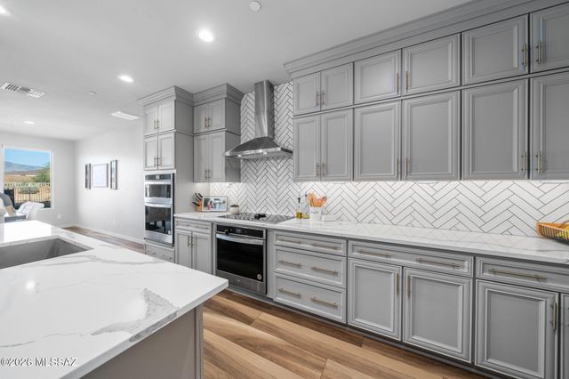 7911 S Land Grant Drive, Tucson, AZ 85747