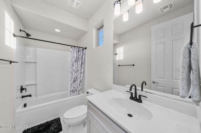 7911 S Land Grant Drive, Tucson, AZ 85747