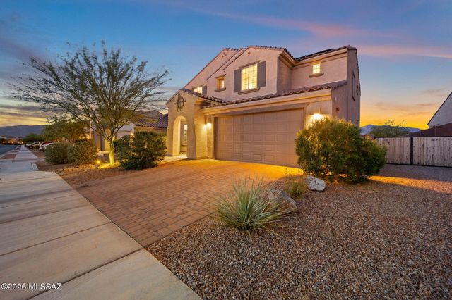 7911 S Land Grant Drive, Tucson, AZ 85747