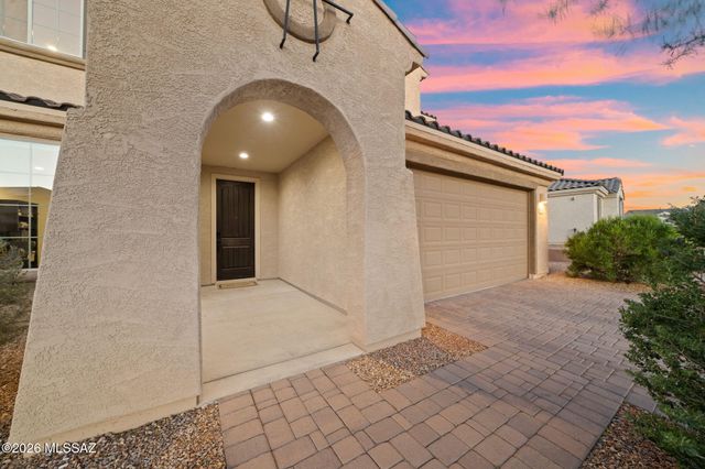 7911 S Land Grant Drive, Tucson, AZ 85747