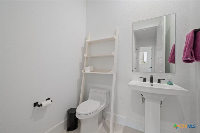 616 Hallwood Drive, Liberty Hill, TX 78642