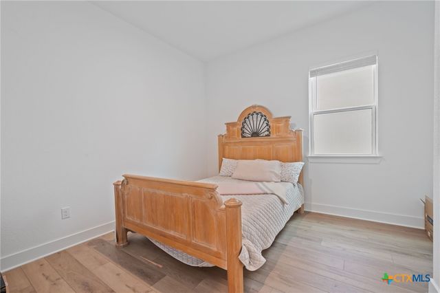 616 Hallwood Drive, Liberty Hill, TX 78642