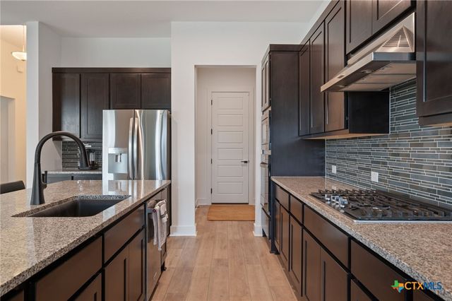 616 Hallwood Drive, Liberty Hill, TX 78642