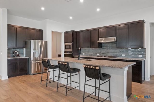 616 Hallwood Drive, Liberty Hill, TX 78642