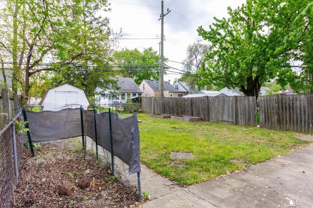 2169 Cicotte Avenue, Lincoln Park, MI 48146