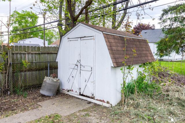 2169 Cicotte Avenue, Lincoln Park, MI 48146