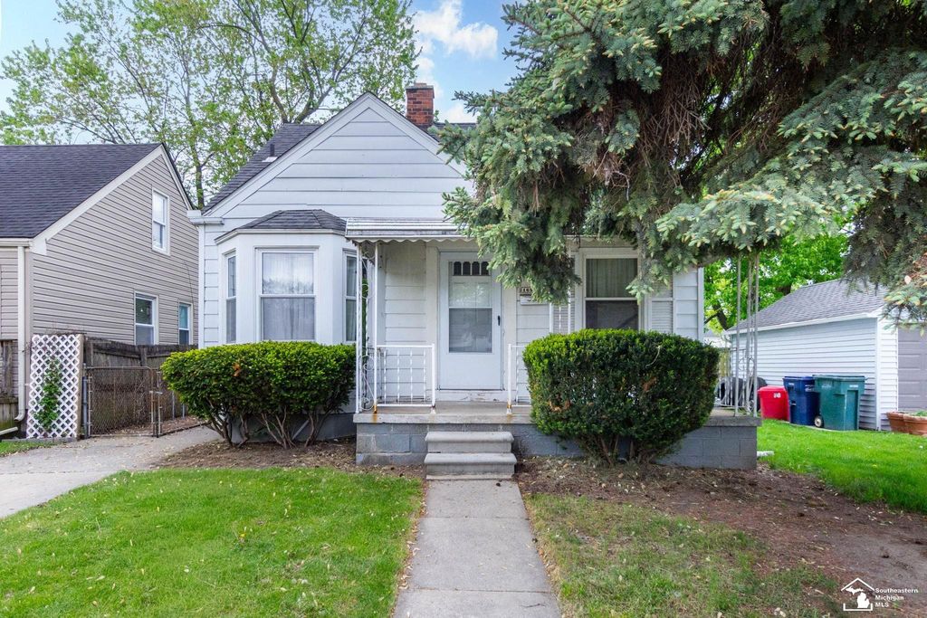 2169 Cicotte Avenue, Lincoln Park, MI 48146