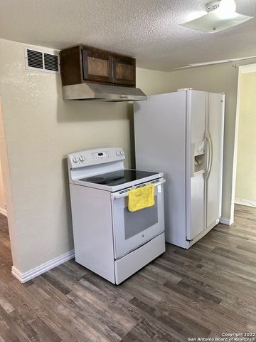 1819 Madrid St, San Antonio, TX 78237